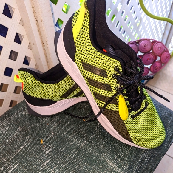 Addidas - Picture 1 of 3